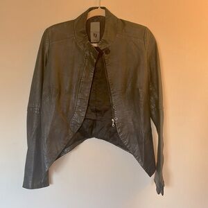 Scatola Black Leather Jacket
Bust 16
100% leather
Size S fits size 0